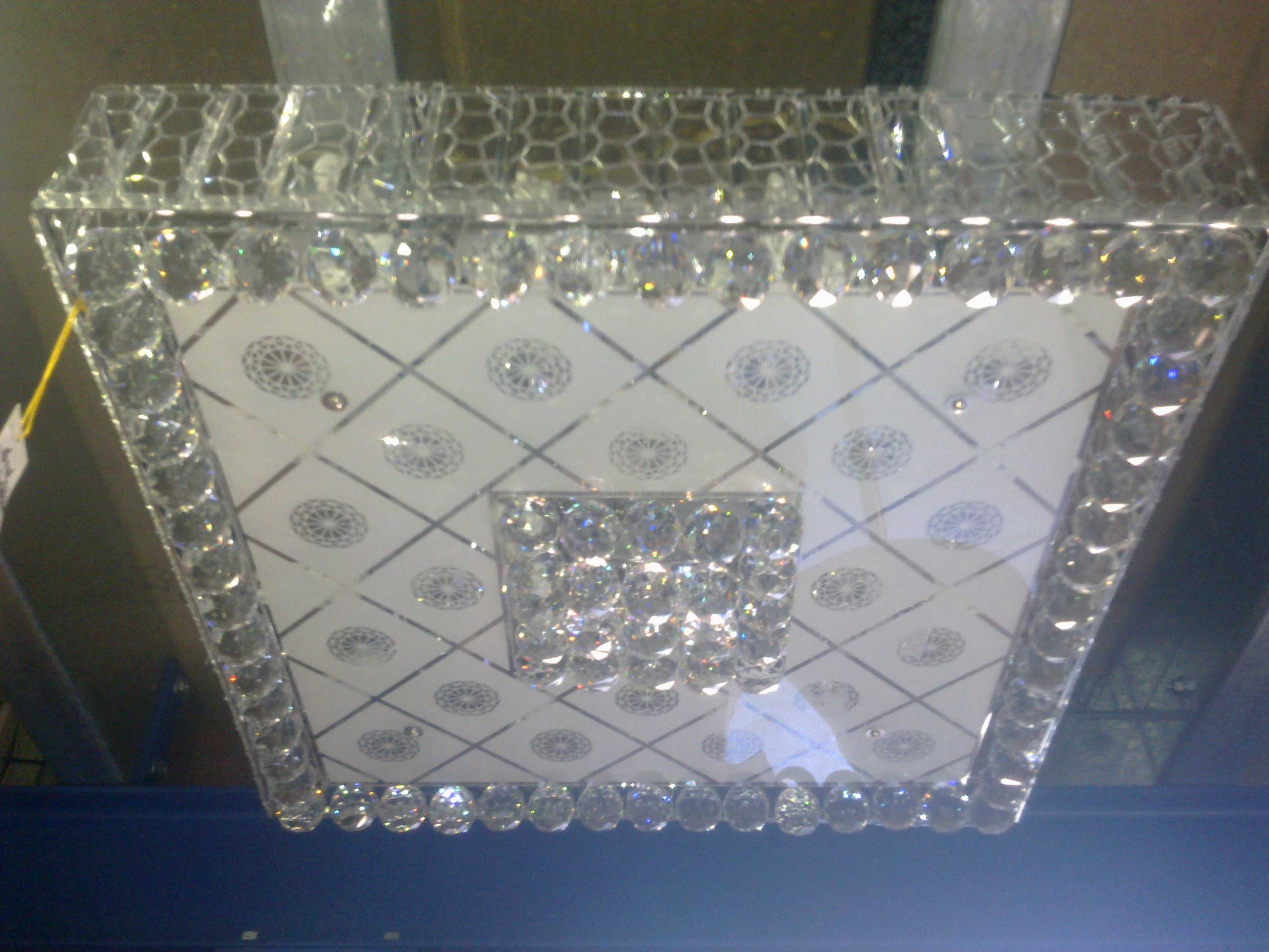 cry-1610 Crystal Square Oyster